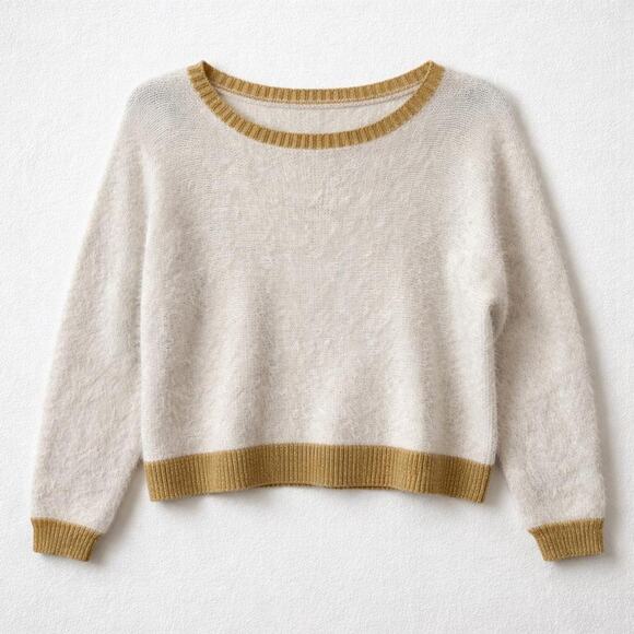 Y2K Juicy Couture White Fuzzy Knit Sweater Angora Feel Gold Metallic Cropped - Picture 2 of 4